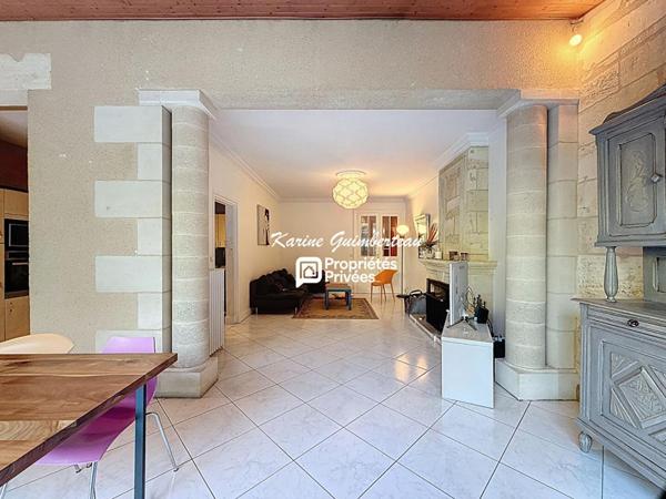 Maison bourgeoise proche Tourny avec jardin et piscine