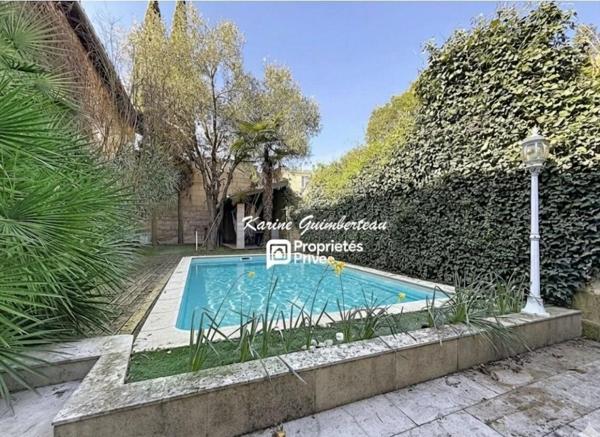Maison bourgeoise proche Tourny avec jardin et piscine