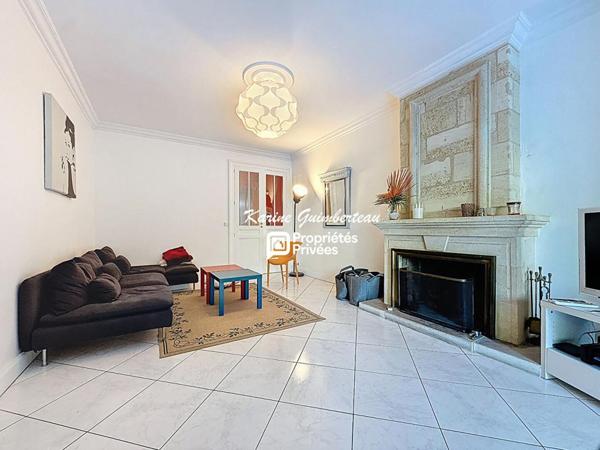 Maison bourgeoise proche Tourny avec jardin et piscine