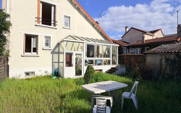 Maison à vendre    5 pièces • 104,36 m2 Joinville-le-Pont