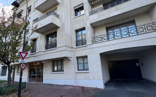 Appartement à louer    1 pièce • 23,44 m2 Antony
