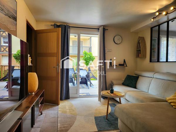 Appart RDC  Terrasse 30m²- Plage 4' à pied - Parkg