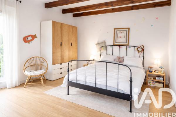 Maison à vendre 7 pièces 254 m² Chalais