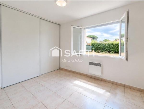 Maison T5 de plain-pied  avec terrain de 1090 m2