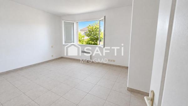Maison T5 de plain-pied  avec terrain de 1090 m2