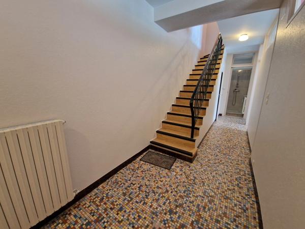 Maison à vendre 8 pièces proche de SURGERES (17)