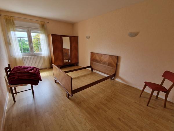 Maison à vendre 8 pièces proche de SURGERES (17)