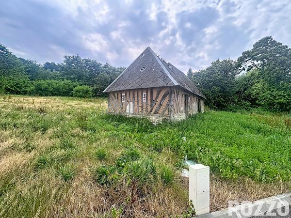 Terrain de 681 m² avec ancien corps de ferme à rénover HONFLEUR