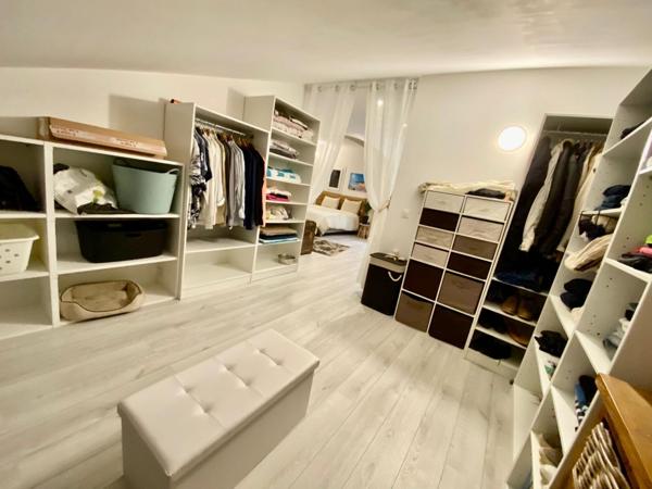 Coup de coeur ! Magnifique propriété dans un état irréprochable sur 5500 m2 de terrain. URGENT