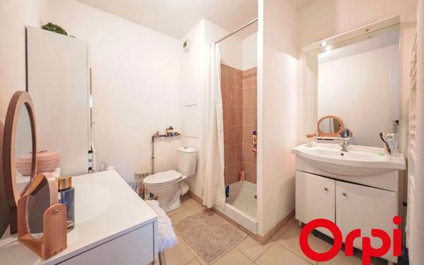 Appartement à vendre    1 pièce • 41,23 m2 Lyon 8