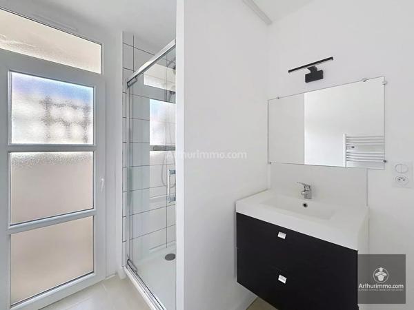 Location                                                      Appartement
                        
                     2 pièces                      48 m2                     à Roanne