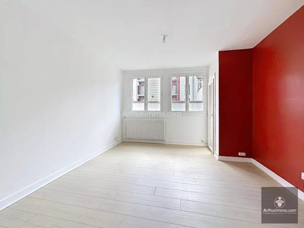 Location                                                      Appartement
                        
                     2 pièces                      48 m2                     à Roanne