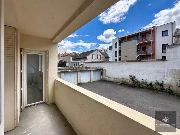 Location                                                      Appartement
                        
                     2 pièces                      48 m2                     à Roanne
