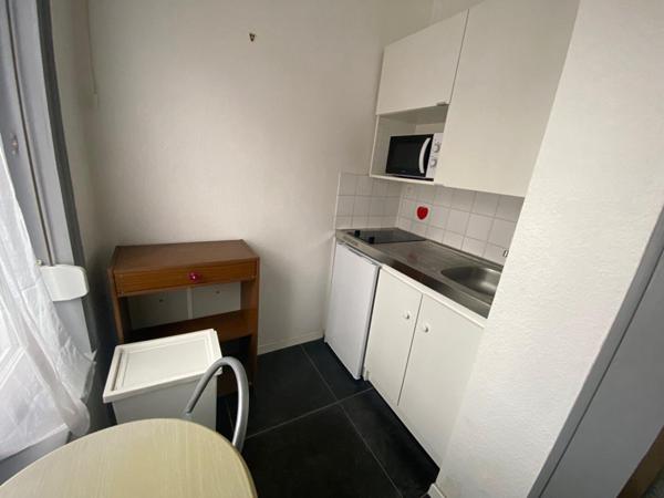 A LOUER : T1 à Lille • Rue Adolphe - LILLE-VAUBAN • 510 € CC • Réf. 710-2R