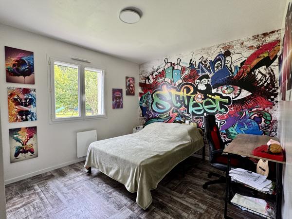 Saint-Georges-de-Pointindoux (85150) Maison 6 chambres offrant 180 m2 habitables sur 2462 m2 de terrain