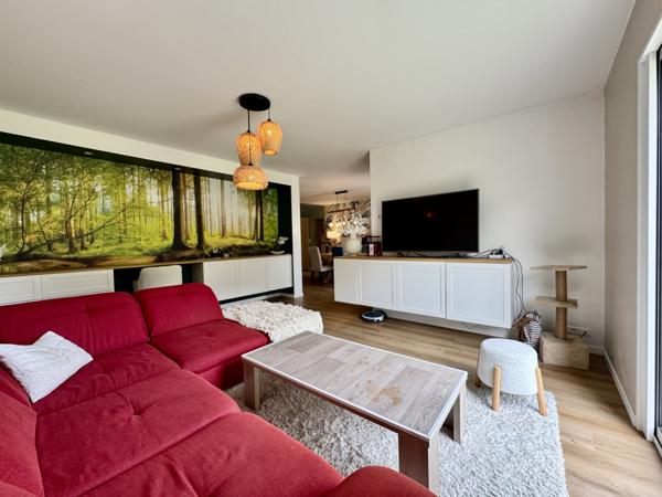 Saint-Georges-de-Pointindoux (85150) Maison 6 chambres offrant 180 m2 habitables sur 2462 m2 de terrain