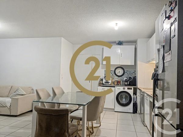 Appartement F3 à vendre  3 pièces - 66,54 m2 DECINES CHARPIEU - 69