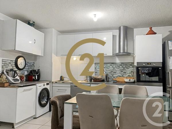Appartement F3 à vendre  3 pièces - 66,54 m2 DECINES CHARPIEU - 69