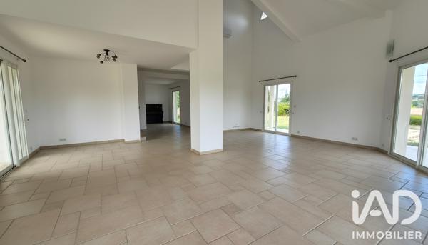 Maison à vendre 6 pièces 201 m² Saint-Nauphary