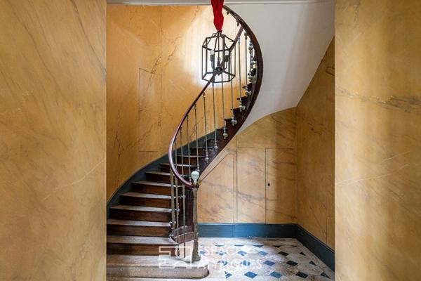 Maison bourgeoise à réinventer au coeur de Meung-sur-Loire