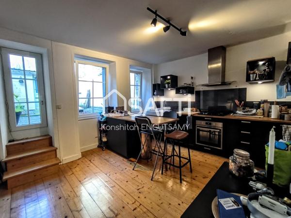 Maison de ville de 235m², 5 chambres, située dans une rue historique piétonne