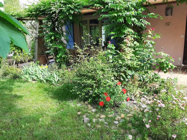 Saint-Rémy-de-Provence (13210) SAINT-REMY-DE-PCE (13210) - MAISON DE PLAIN-PIED AVEC JARDIN ET PISCINE