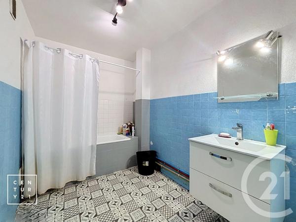 Appartement F4 à vendre  4 pièces - 96,53 m 2   PERPIGNAN  - 66