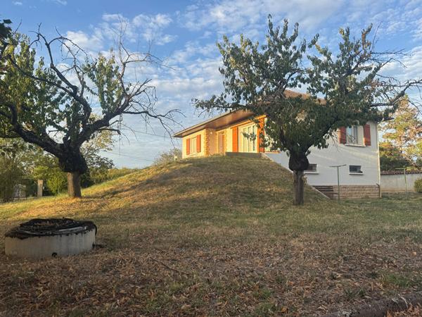 Maison Craponne centre 100 m² / s.sol - 1620 m²
