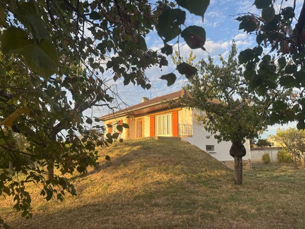 Maison Craponne centre 100 m² / s.sol - 1620 m²