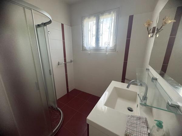 Maison Craponne centre 100 m² / s.sol - 1620 m²