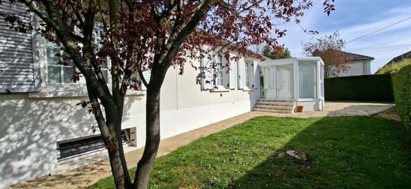 Pavillon à vendre à Évreux dans l'Eure (27000), ref : M00326E