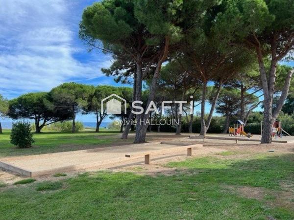 Appartement T3 bord de mer 44m² terrasse vue Mer
