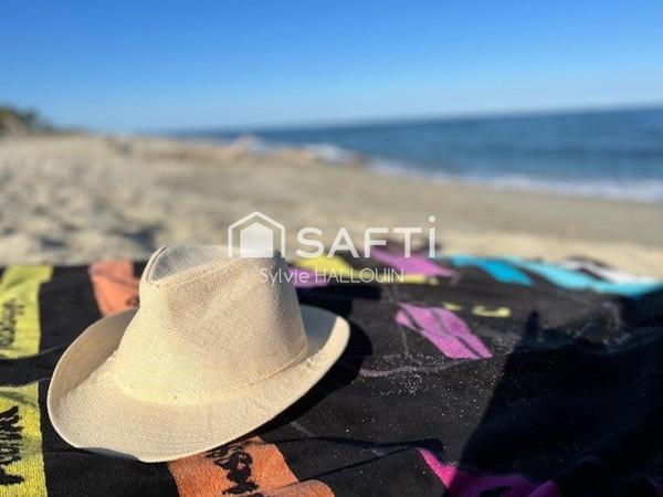 Appartement T3 bord de mer 44m² terrasse vue Mer