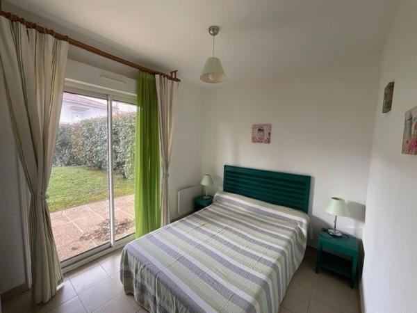 Appartement T3 bord de mer 44m² terrasse vue Mer