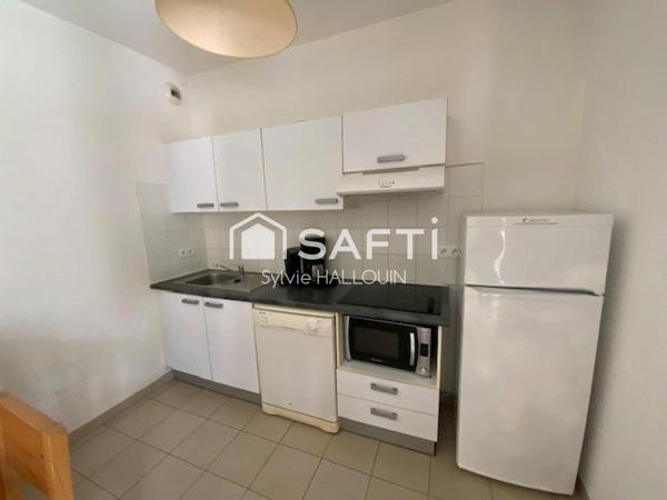 Appartement T3 bord de mer 44m² terrasse vue Mer