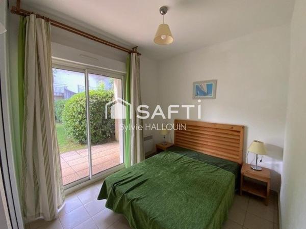 Appartement T3 bord de mer 44m² terrasse vue Mer