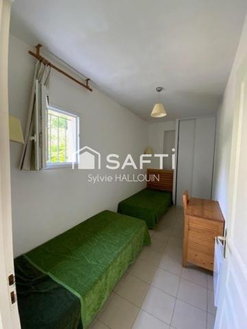 Appartement T3 bord de mer 44m² terrasse vue Mer