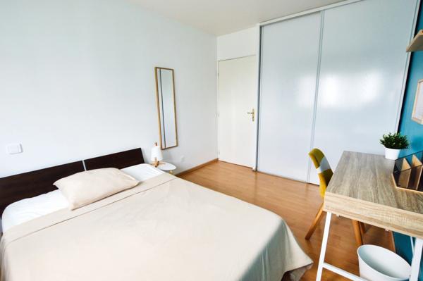 Appartement 4 pcs lumineux, 3 chambres, beaux volumes, proche commodités