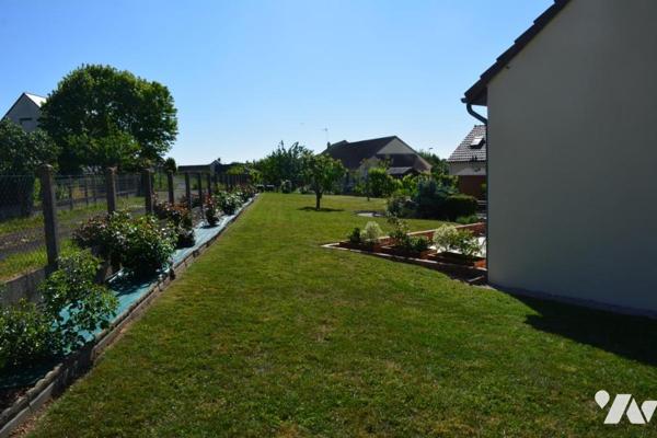 Vente sur la commune de Sablé sur Sarthe une maison avec garage et jardin