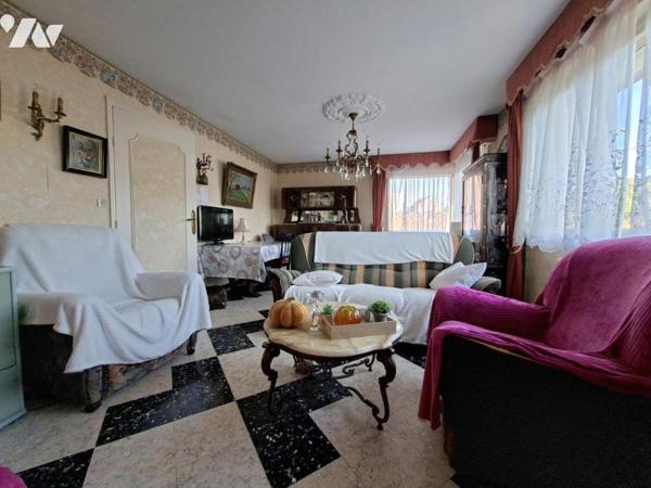 Maison individuelle, semi-plain-pied, 4 chambres, garage et jardin 