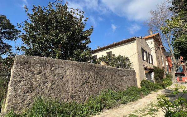 Maison à vendre    4 pièces • 89,92 m2 Hyères