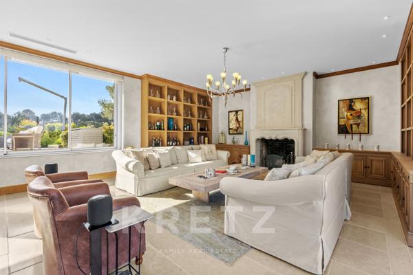 Domaine Privé à Mougins : Une Adresse Rare et Confidentielle