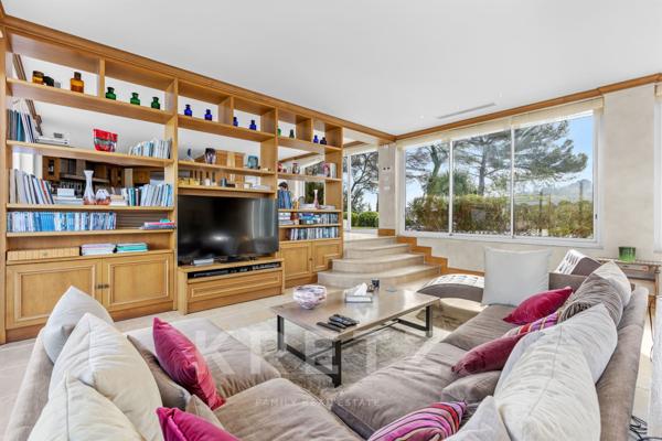 Domaine Privé à Mougins : Une Adresse Rare et Confidentielle