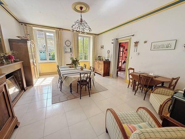 Maison à vendre 9 pièces de 279 m²