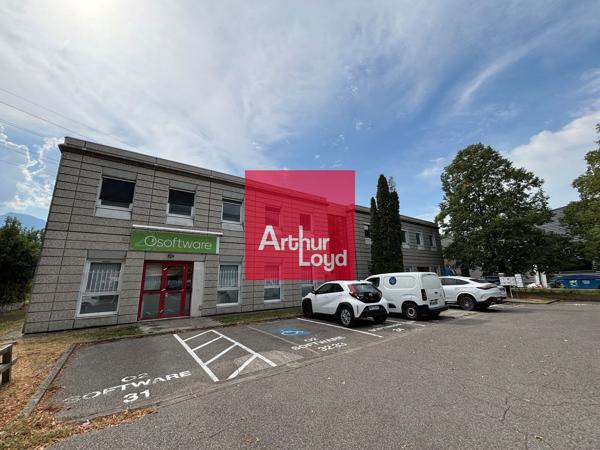 Bureaux à louer 100 m² rénovés Montbonnot-Saint-Martin parking inclus