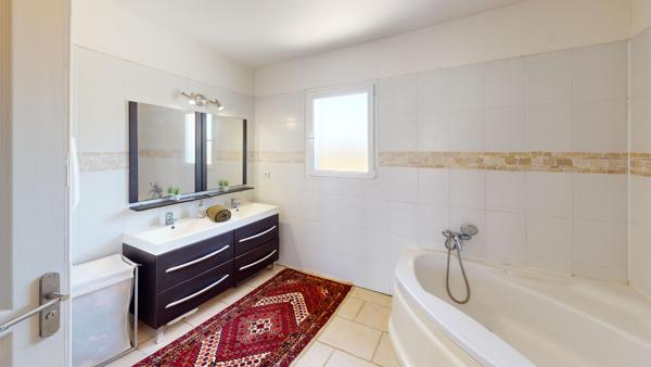 Maison 5 pièces 145 m2