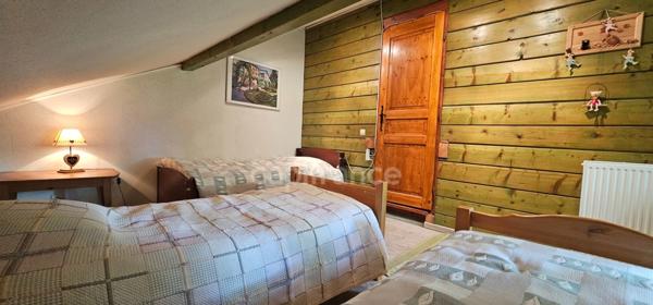 Chalet bois en madrier à vendre dans le Jura, entre Andelot-En-Montagne et Champagnole (39300)