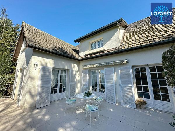 Achat maison près de BERNAY - 7 pièce(s) - 180 m² - 299 000 €