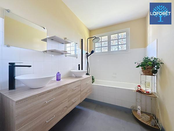 Achat maison près de BERNAY - 7 pièce(s) - 180 m² - 299 000 €