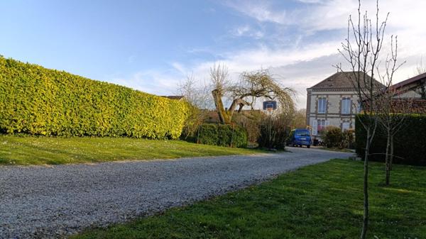 Maison de Maître Anglure 8 pièce(s) 180 m2